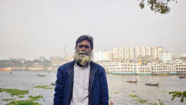 Sixty-year-old Ganguli Prasad, one of the 30-35 remaining magnet fishers along the Buriganga River in Old Dhaka, uses powerful magnets to retrieve scrap metals like iron, brass, copper, and even silver and gold from the riverbed. However, many in the trade are shifting to boat rowing and diving as the profession faces declining opportunities.
The photo was taken recently by Asma Sultana Prova.
