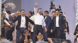 BNP Acting Chairman Tarique Rahman gestures with his hand before addressing the reception rally held, marking his homecoming from London after more than 17 years of exile, 300 feet road, Dhaka on 25 December 2025. Photo: Rajib Dhar/TBS