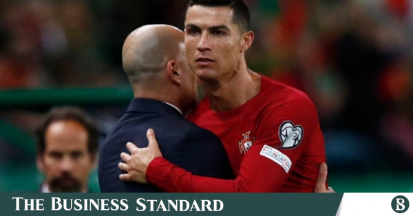 Técnico de Portugal, Martinez, elogia impacto “positivo” de Ronaldo no início do novo ciclo