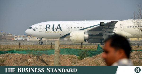马来西亚没收巴基斯坦航空公司的飞机未付会费，让乘客滞留