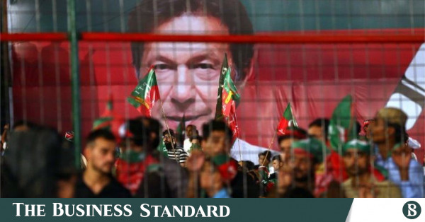 Pakistan may face another 'Dhaka tragedy': Imran Khan