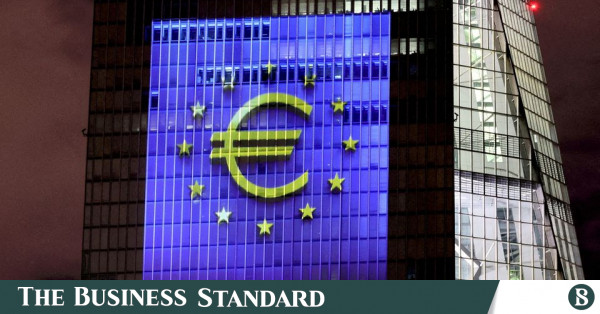 ECB politikos formuotojai palaiko didžiulį palūkanų kėlimą, nesutaria dėl balanso mažinimo